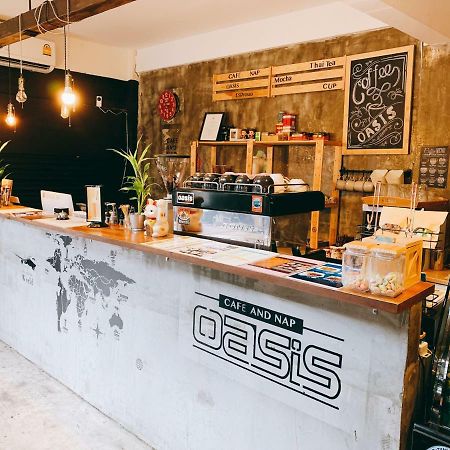 Hostel Oasis Cafe And Nap Bangkok Zewnętrze zdjęcie