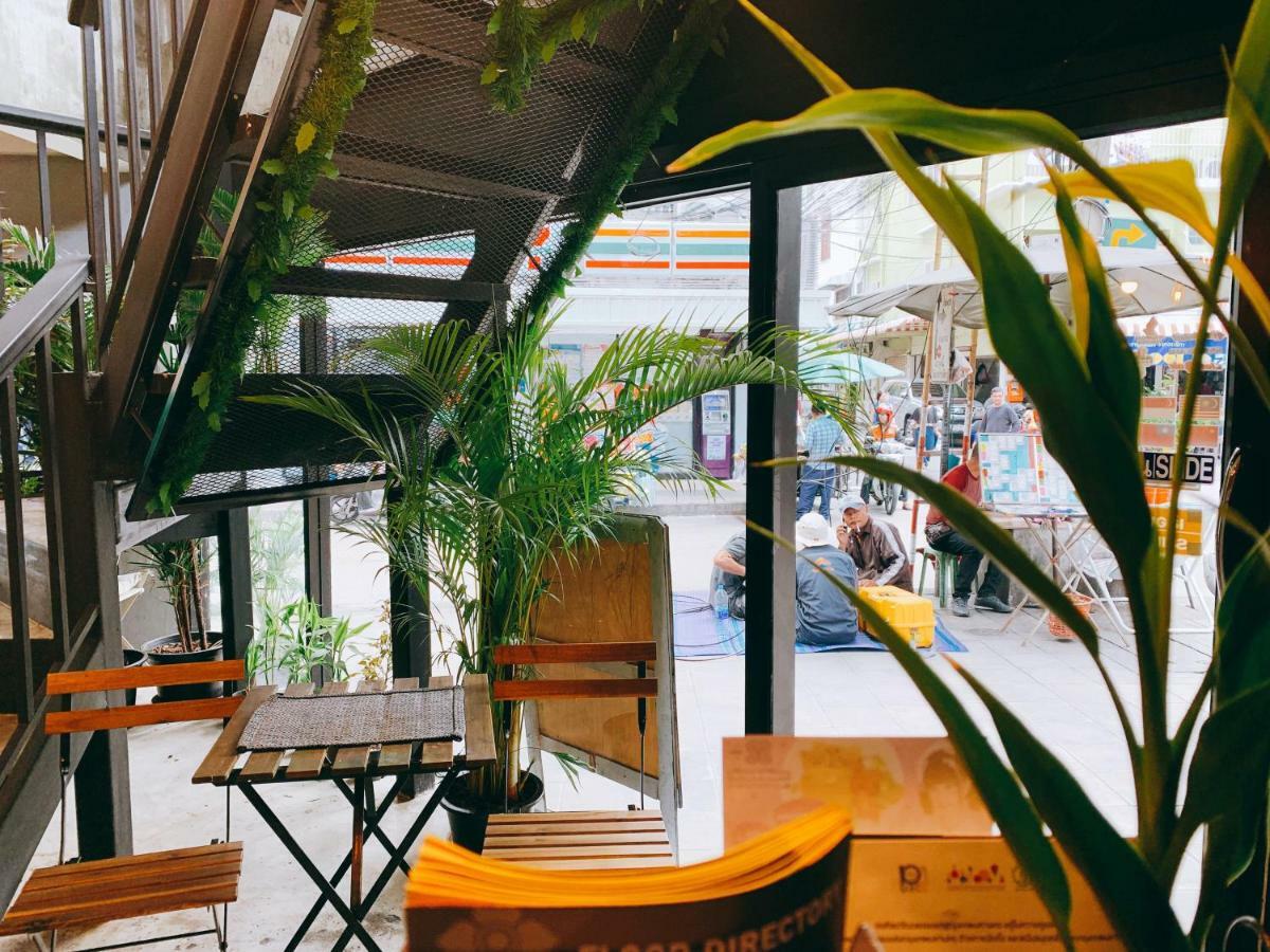 Hostel Oasis Cafe And Nap Bangkok Zewnętrze zdjęcie