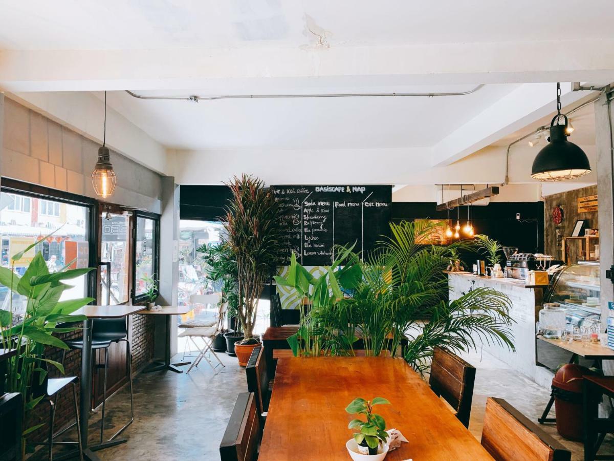 Hostel Oasis Cafe And Nap Bangkok Zewnętrze zdjęcie