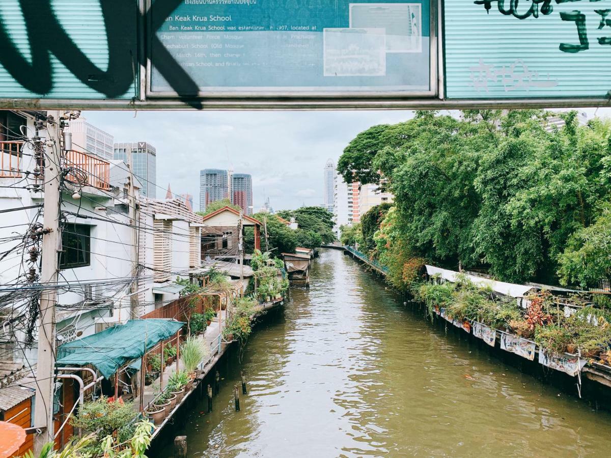 Hostel Oasis Cafe And Nap Bangkok Zewnętrze zdjęcie