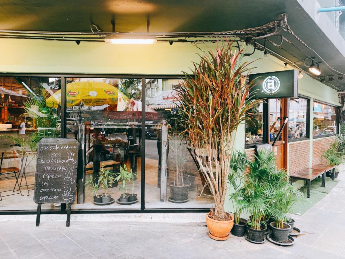 Hostel Oasis Cafe And Nap Bangkok Zewnętrze zdjęcie